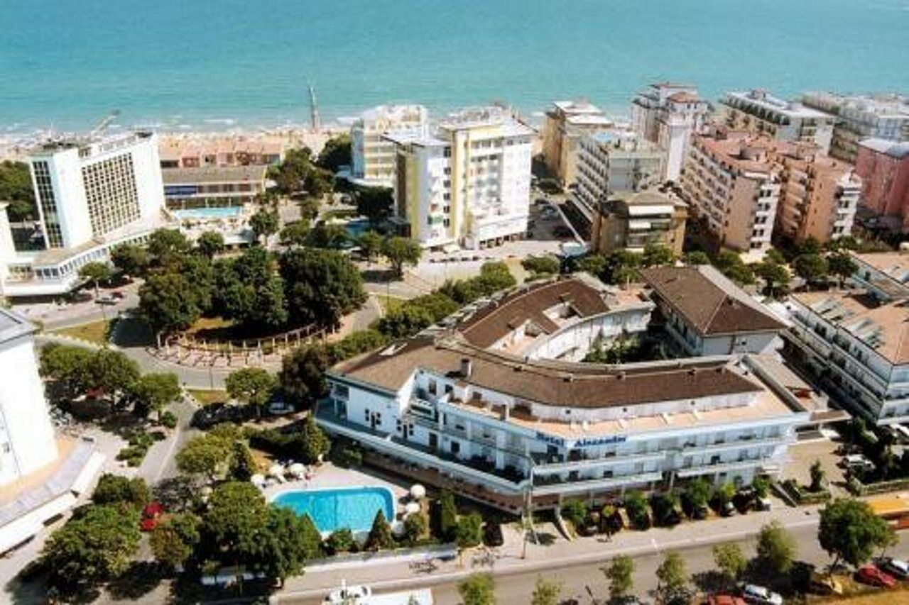 Family Hotel Alexander - Azzurro Club Lido di Jesolo Exterior photo